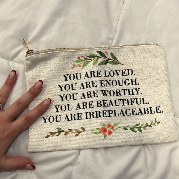 Makeup Bag - Picture 2 of 3